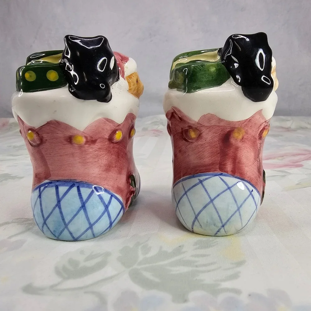 Adorable Ceramic Christmas Stocking Salt Pepper Shakers‎ Teddy Bear Gifts